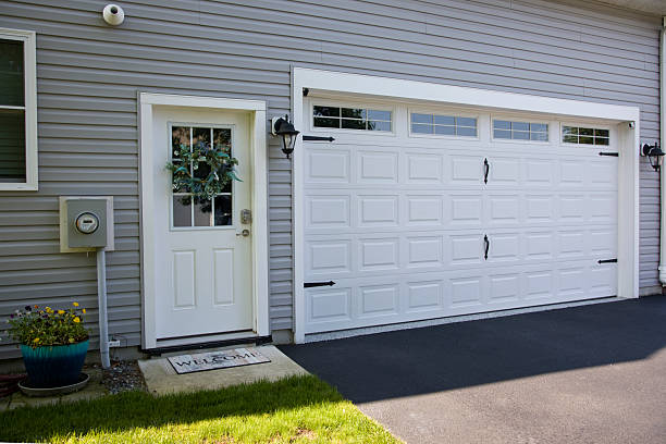 24/7 Emergency Garage Door Panel Replacement experts in Harbison Canyon, CA